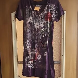 Graphic V-Neck T-Shirt Dress